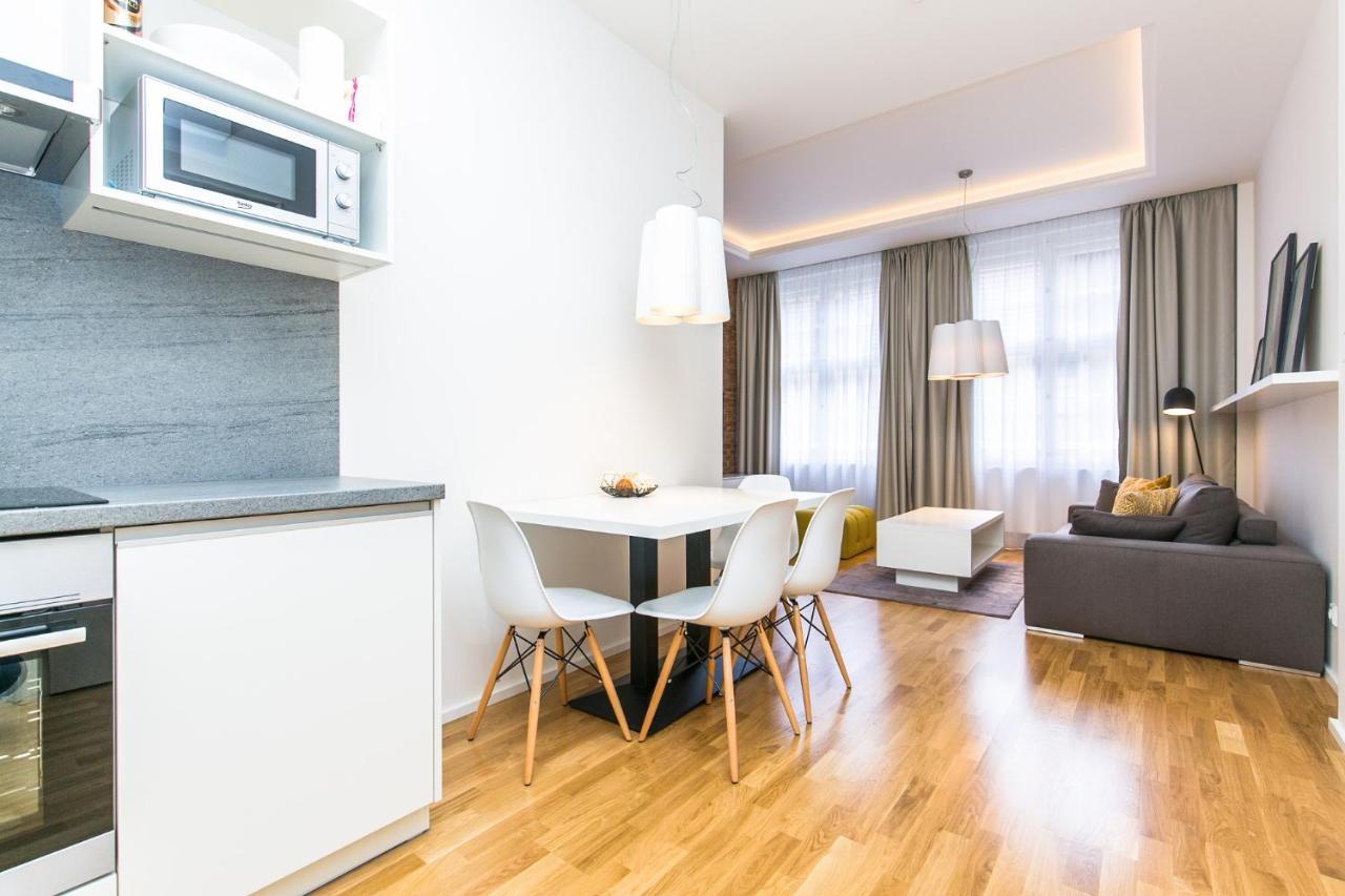 Top Location Old Town Brand New 2Bd Apartment Prague Luaran gambar