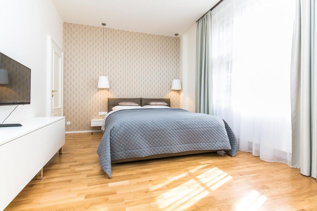 Top Location Old Town Brand New 2Bd Apartment Prague Luaran gambar