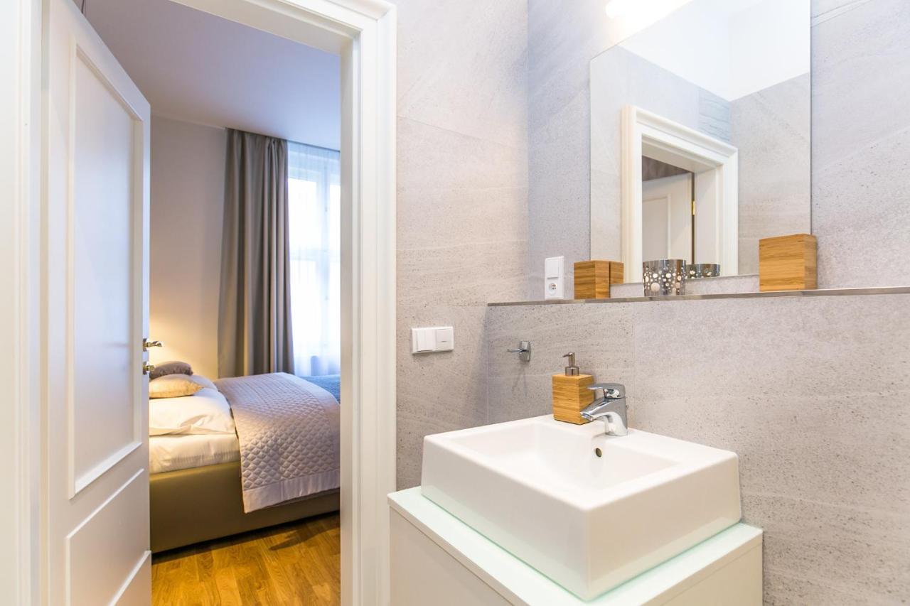 Top Location Old Town Brand New 2Bd Apartment Prague Luaran gambar
